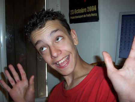 AH BA LUI C EST VV QUI FAIT LE CON COMME D'ABE LOL